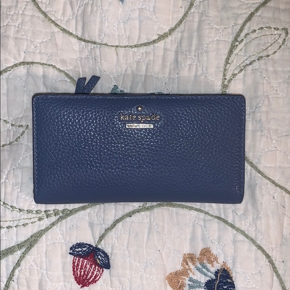 kate spade Handbags - Gently used Kate Spade Wallet kate spade Handbags - Gently used Kate Spade Wallet